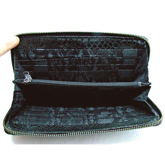 Kenneth Cole NY Full Zip Around Wallet Clutch Organizer Black Sliver Faux Snake - Picture 6 of 12